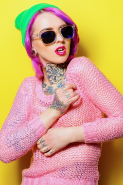 modern cazibe. Optik tarzı. Dövme.