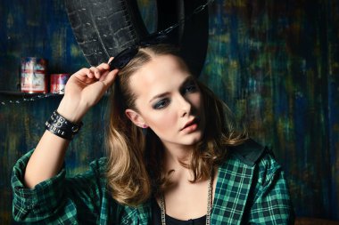 dramatik gözler. Grunge tarzı. 