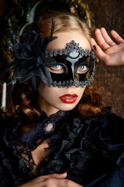 Eski kale. Cadılar Bayramı. 