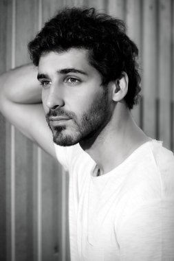 üzgün portre. Siyah-beyaz.