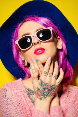 saç boyama. Kozmetik, makyaj.