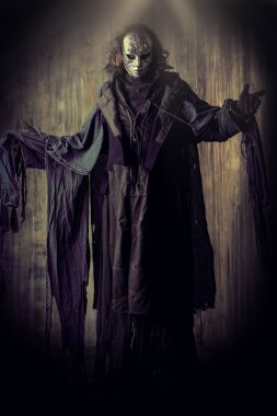 Cadılar Bayramı, hayalet