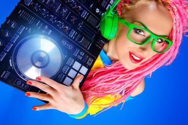 parlak dj kız