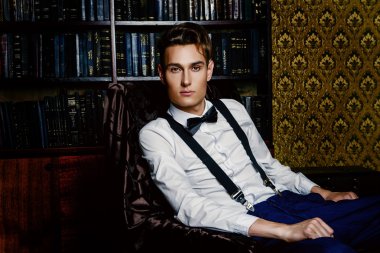 düşünce bir şömine ile