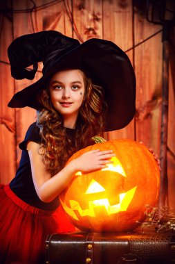 sevimli cadı Cadılar Bayramı partisi.