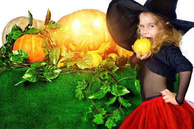 eğlenceli Bahçe Cadılar Bayramı