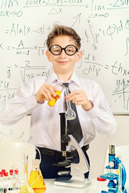 kimyasal deneyleri bilim ve eğitim.