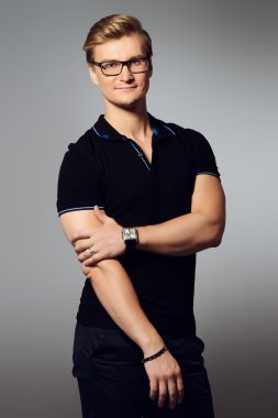 Çekici bir erkek adam