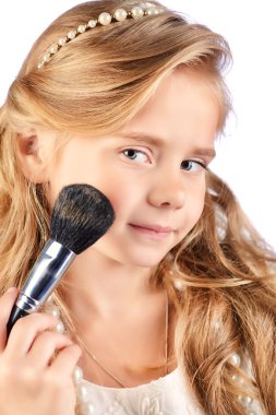 Çocuk kozmetik. Sevimli küçük kız