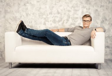 kanepede rahatlatıcı