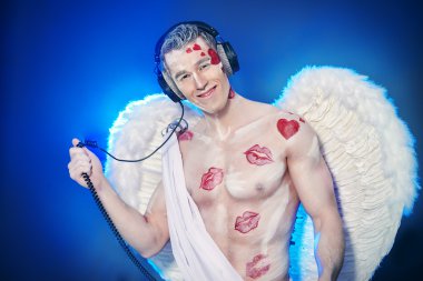 aşk tanrısı dj. Sevgililer günü.