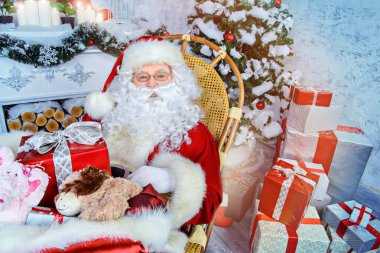 Noel zamanı. Neşeli Noel Baba