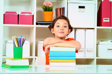 Akıllı kız. Eğitim.