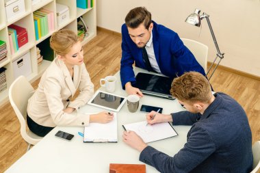 tartışma, takım çalışması, çalışan