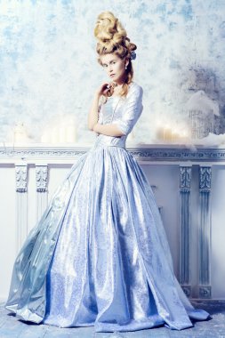 kar palace, peri Ice Queen ayakta