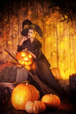 göz alıcı cadı. Cadılar Bayramı.