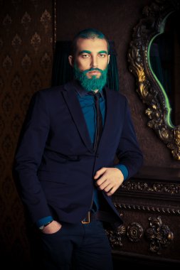 Mavi Sakal, sakal ile acımasız adam