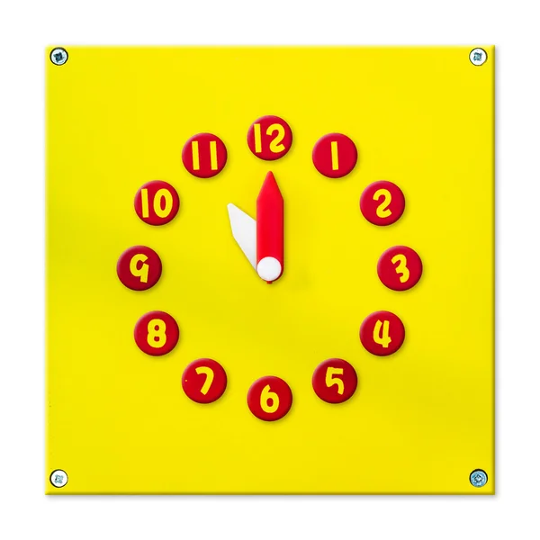 Horloge en bois colorée 3D abstraite avec ombre isolée sur fond blanc. L'autre numéro dans le portefeuille . — Photo
