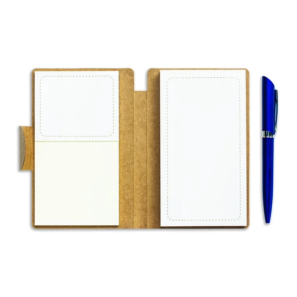 Różne notatki papieru z makulatury okładka i długopis (z cli — Zdjęcie stockowe