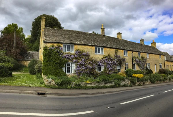 Cotswold traditionelles dorf england uk — Stockfoto