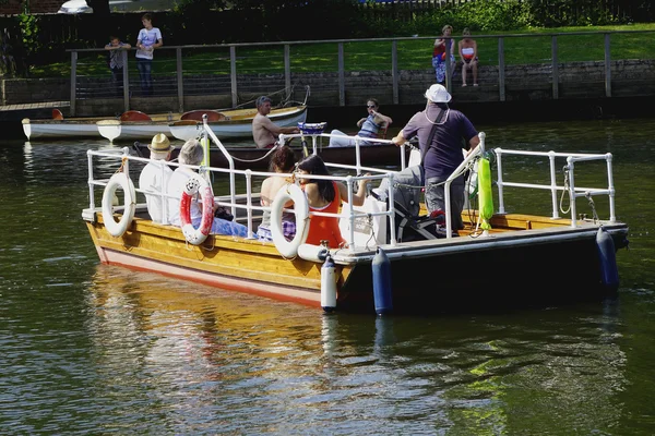 Stratford-Upon-Avon turizm şehir — Stok fotoğraf