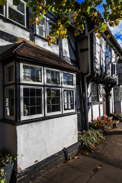 Arden Warwickshire İngiltere 'deki yarı ahşap binalar Henley