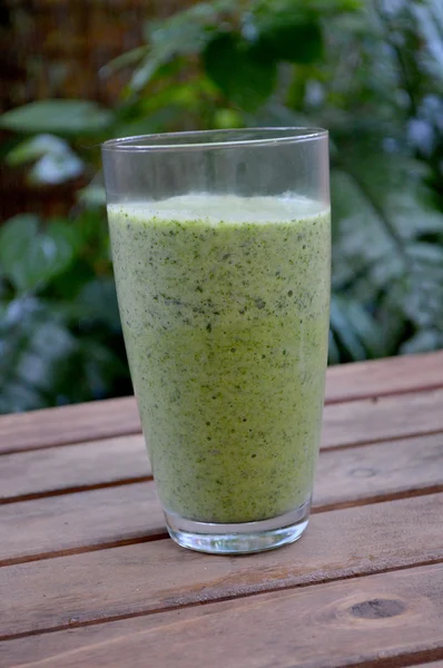 Veggie green smoothie — Stock Photo, Image