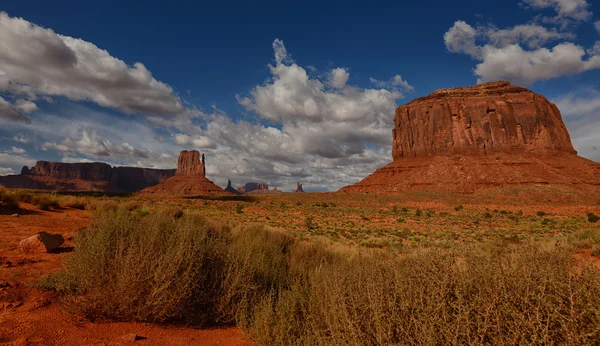 Monument Valley a slavných památek z divokého západu — Stock fotografie