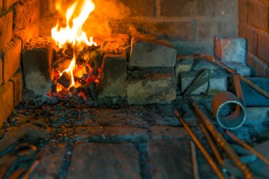 smithy fırında yangın yanan