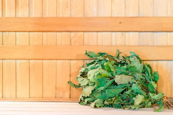 bir banyo yakın çekim için Kuru meşe süpürge