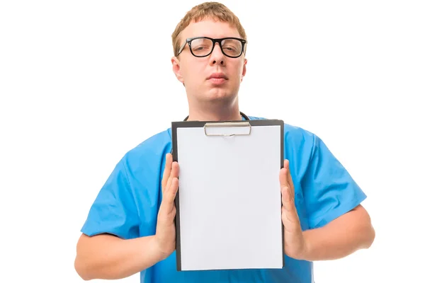 Médico masculino en gafas con un espacio en blanco limpio en las manos en un whit —  Fotos de Stock