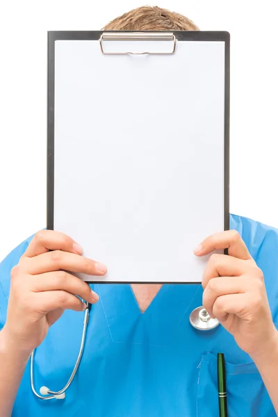 Médecin avec un blanc dans les mains de l'inscription — Photo