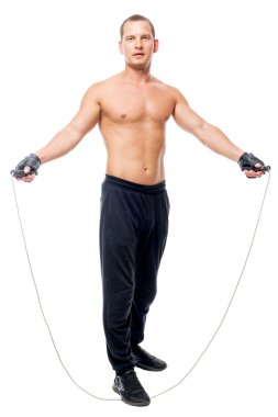 atlama ipi, üzerinde beyaz bir backg poz sporcu ile egzersiz