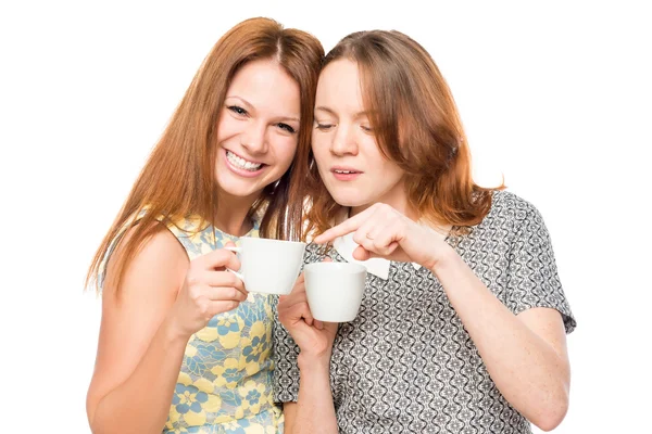 Divertido novias chismorrear y beber té en un blanco backgrou — Foto de Stock