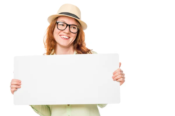 Retrato de chica feliz con un cartel sobre un fondo blanco — Foto de Stock