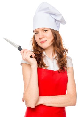 Beyaz zemin üzerinde bir bıçakla mutlu aşçı