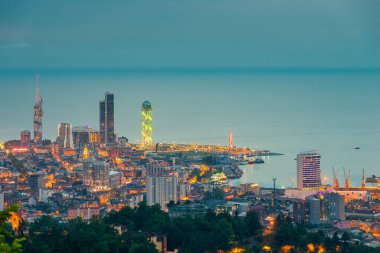 Batumi, Adjara, Georgia. Gün batımında tatil köyü manzarası