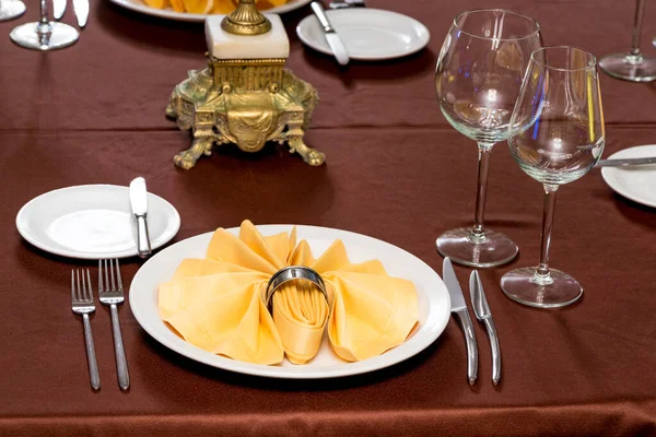 Mesas Lindamente Colocadas Com Óculos Manhã Restaurante — Fotografia de Stock