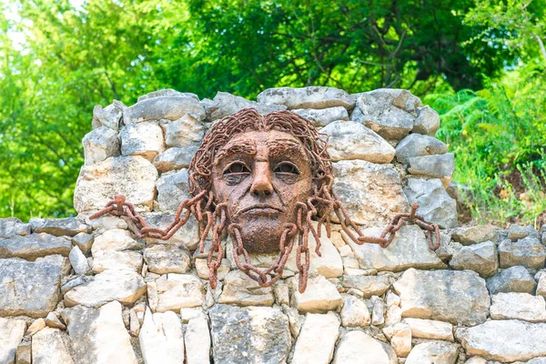 Estatua Prometeo Con Cadena Rota Cueva Prometeo Georgia —  Fotos de Stock