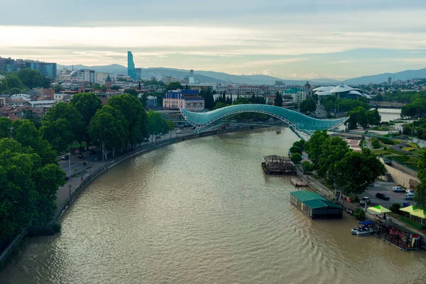 Красивый Вид Реку Кура Мост Мира Тбилиси Грузия — стоковое фото