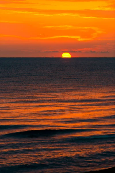 Krásný Červený Západ Slunce Mořské Krajině — Stock fotografie