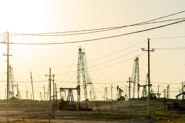 Pompeenheid Als Oliepomp Geïnstalleerd Een Put Uitrusting Van Olievelden Azerbeidzjan — Stockfoto