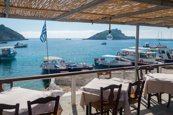 Restoranda Güzel Deniz Manzaralı Bir Masa — Stok fotoğraf