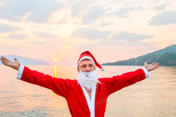 Санта Клаус наслаждается летними каникулами — стоковое фото