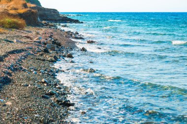 güneşli yaz gününde güzel sörf