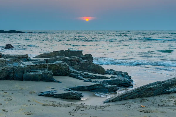 Noite foto praia e pôr do sol em Goa — Fotografia de Stock