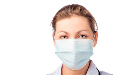 Tıbbi işçi izole bir maske yatay portresi