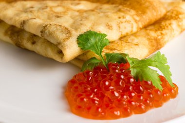 Kırmızı havyar ve Kahvaltıda krep