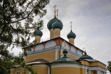 Çirkin. Yaroslavl bölgesi. Çirkin Kremlin. Dönüştürme Katedrali; Spaso-Preobrazhensky