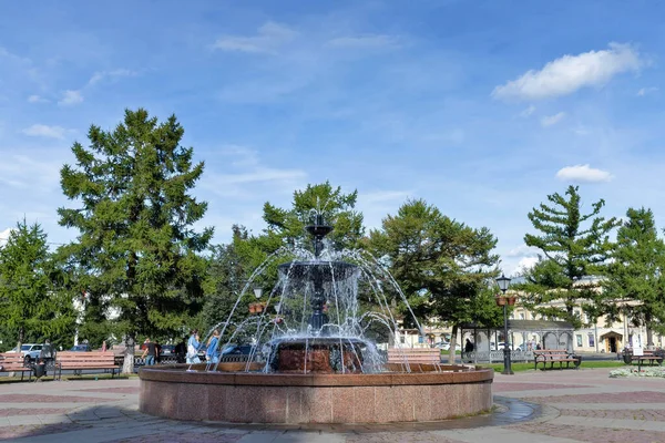 Kostroma Fonte Praça Praça Sovetskaya Água Espirra Fundo Das Larvas — Fotografia de Stock